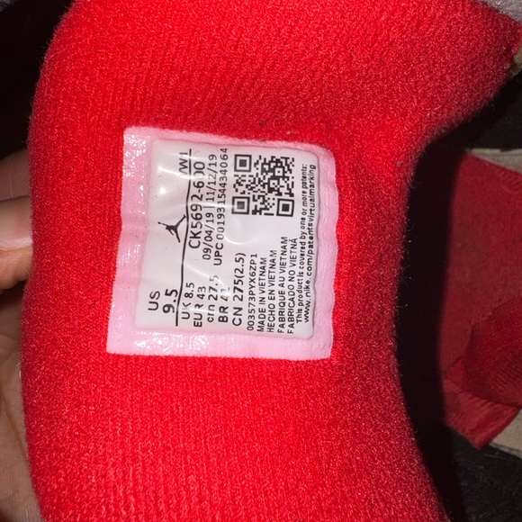 Jordan Red Cement 3 - Picture 5 of 6